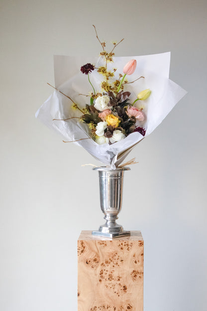 LOVE NOTES VALENTINE'S ARRANGEMENT - LARGE