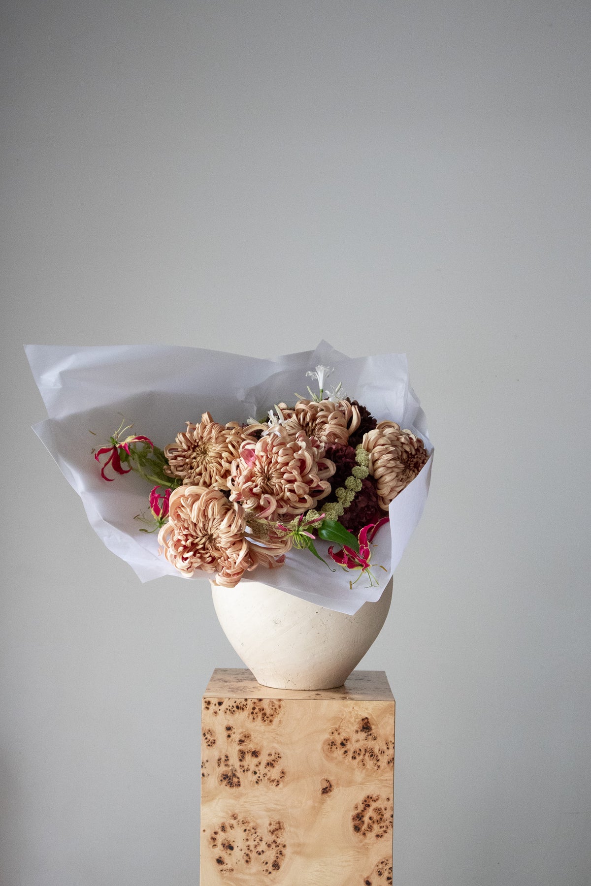 CONTEMPORARY - VASE