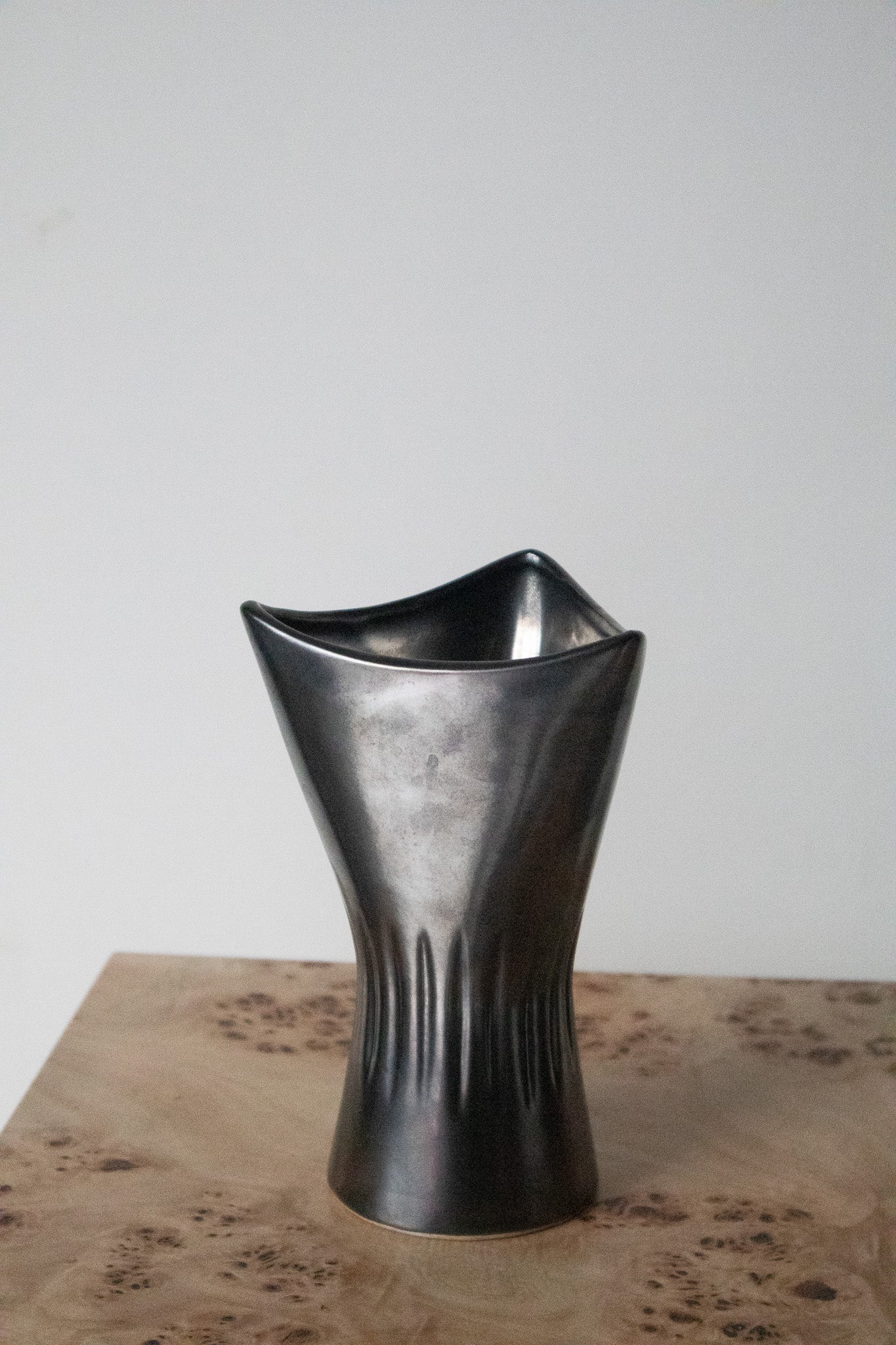 VASE 16